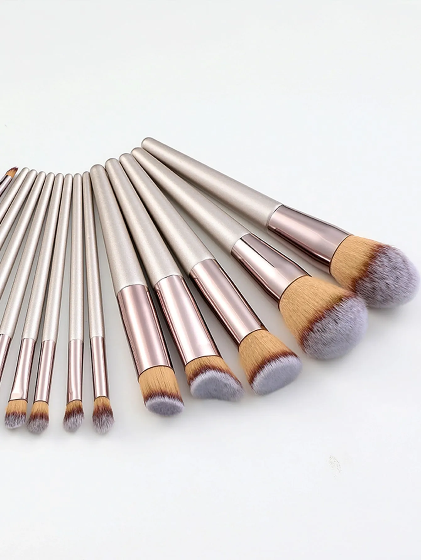 14pcs makeup brush sets Premium Synthetic hair Eyeshadow Blending brush sets cosmetics tools for face and eyes Black Friday