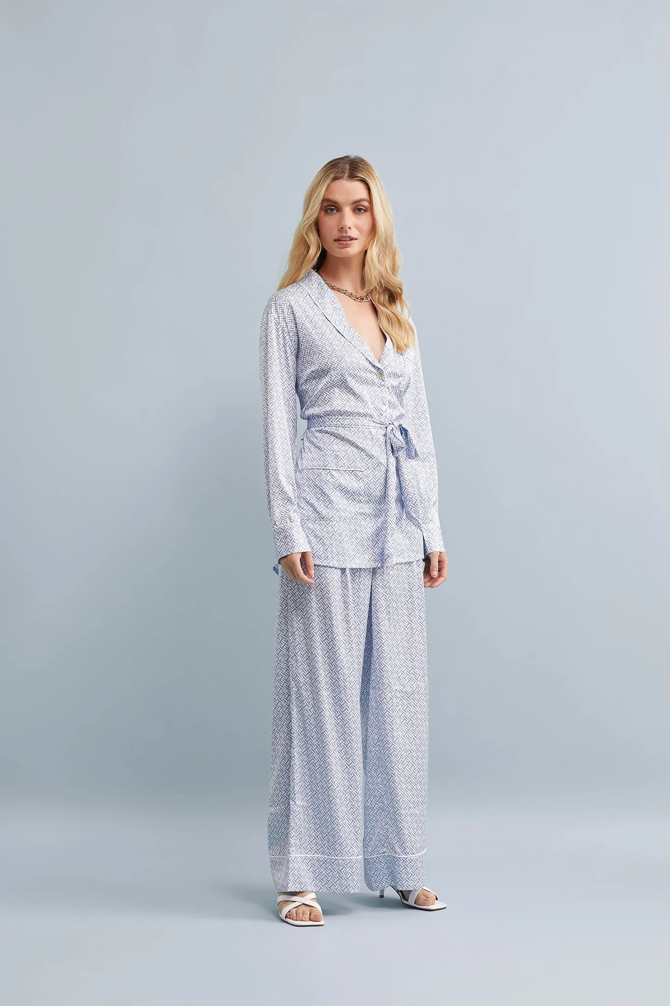 Halston x Homebodii Cleveland Lounge Pyjama Set - Eggshell Blue HH Print