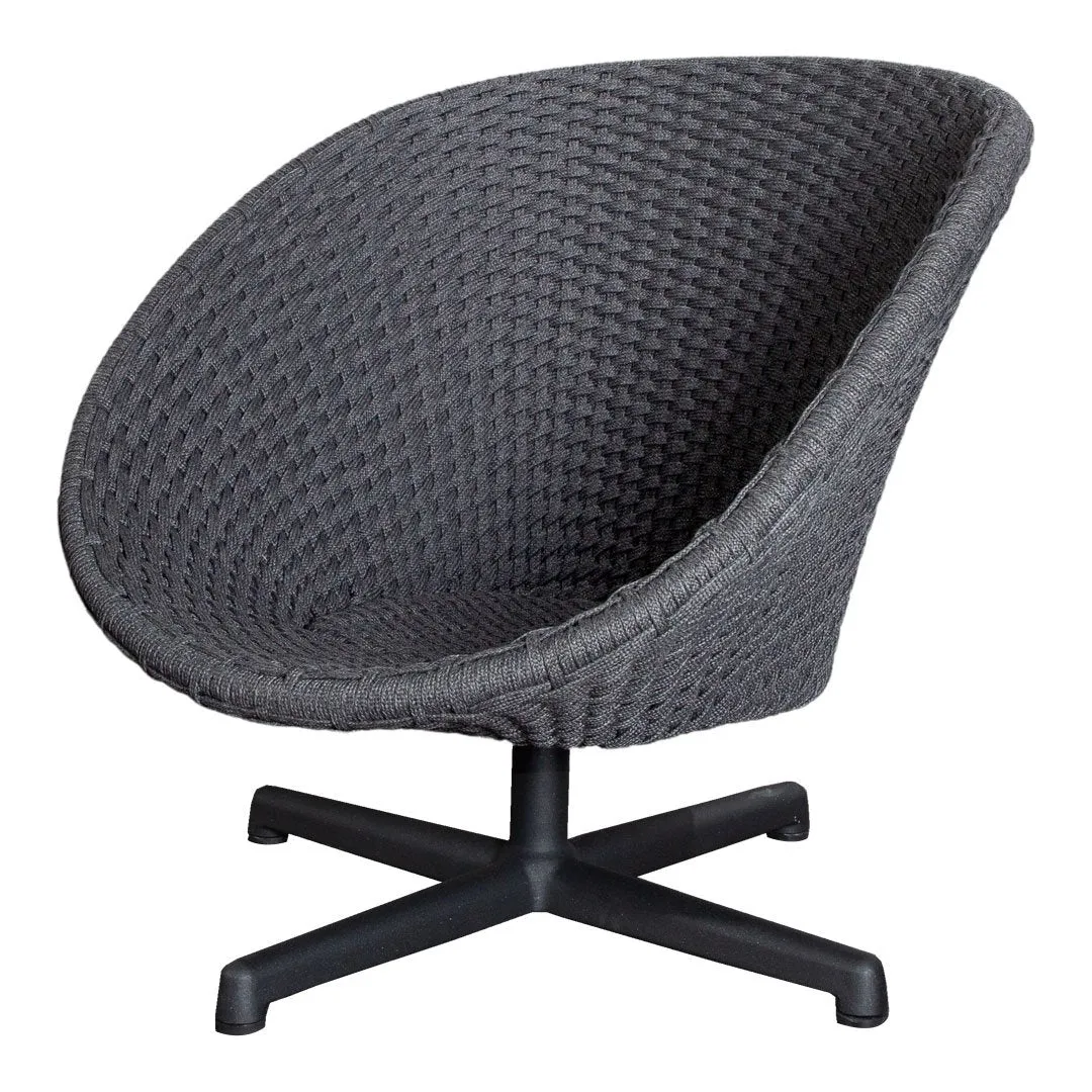 Peacock Outdoor Lounge Chair w/ Swivel Baes