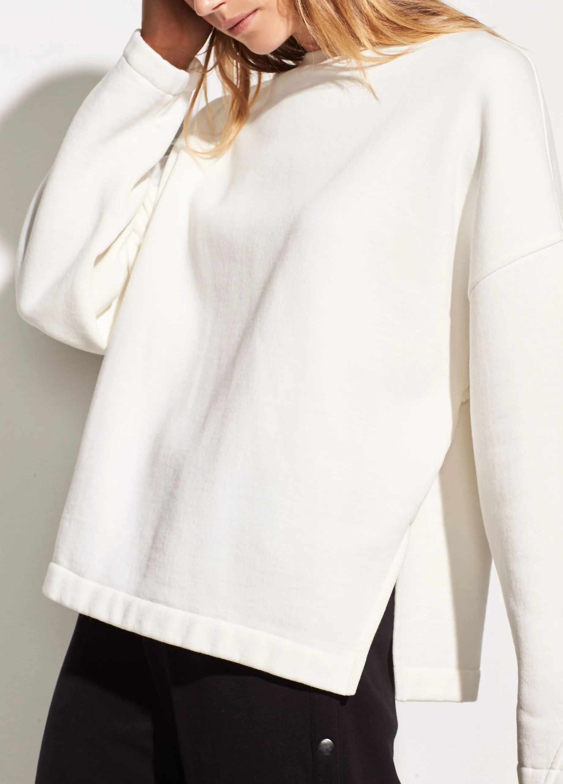 Vince - Pullover Cotton Sweatshirt in Vanilla